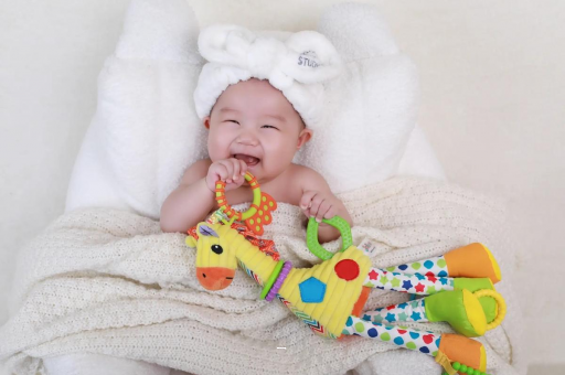 迁安市宝宝为什么会吐奶 迁安市宝宝为什么会吐奶